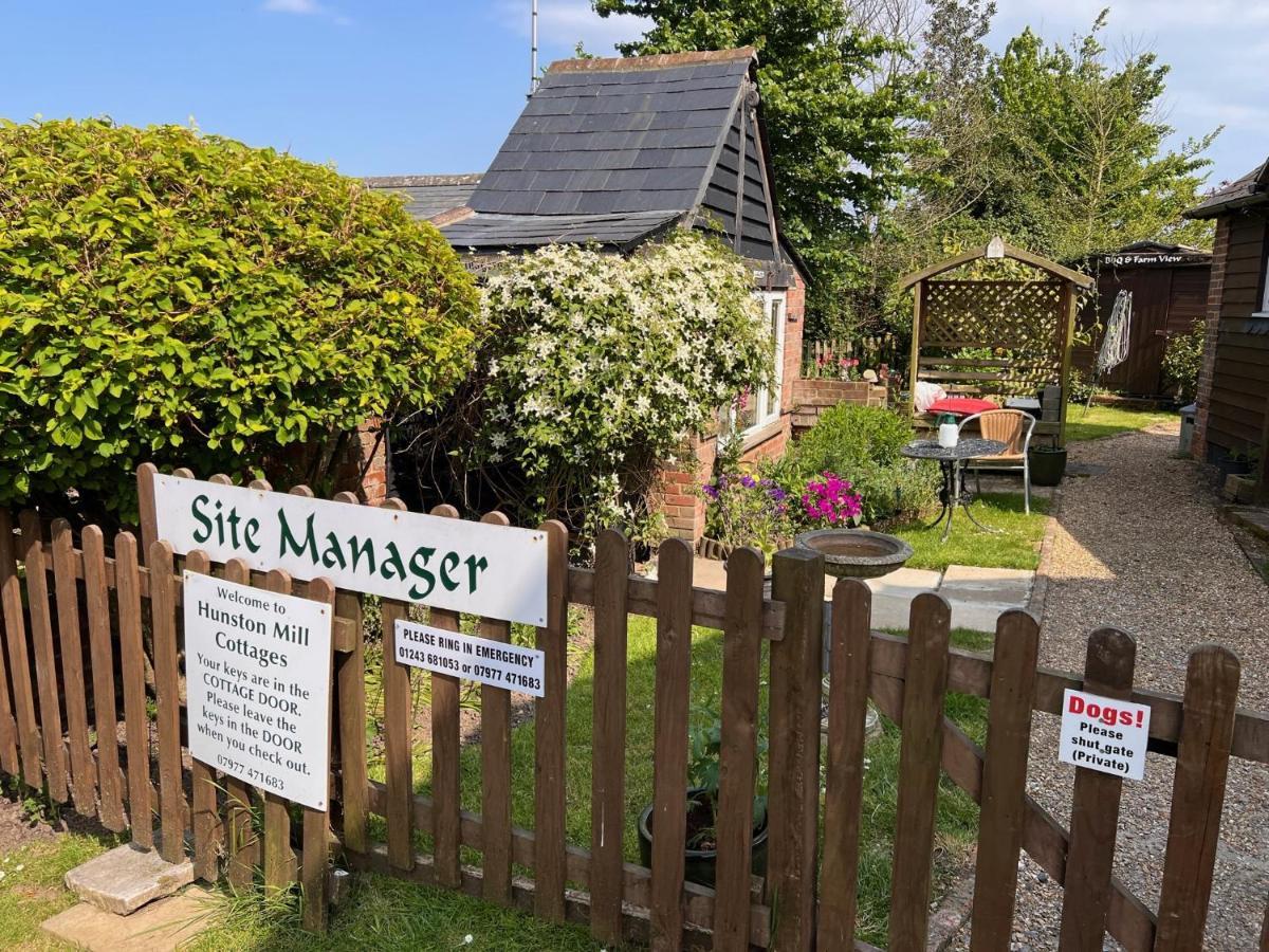 Hunston Mill Self Catering Dog Stay For Free Chichester Exterior photo